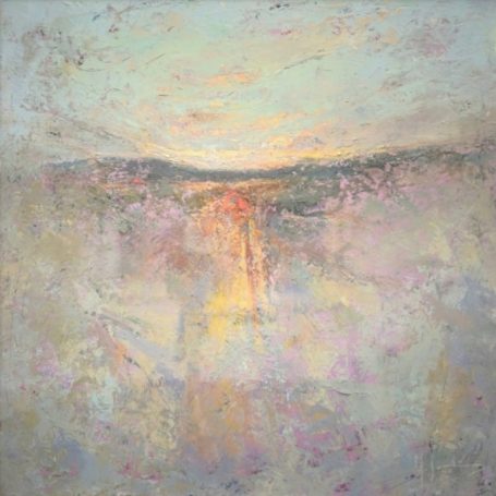 Pintura abstracta con tonos suaves y un horizonte iluminado al atardecer.