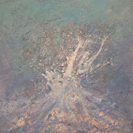 Pintura abstracta con tonos suaves que evocan una ola en movimiento.